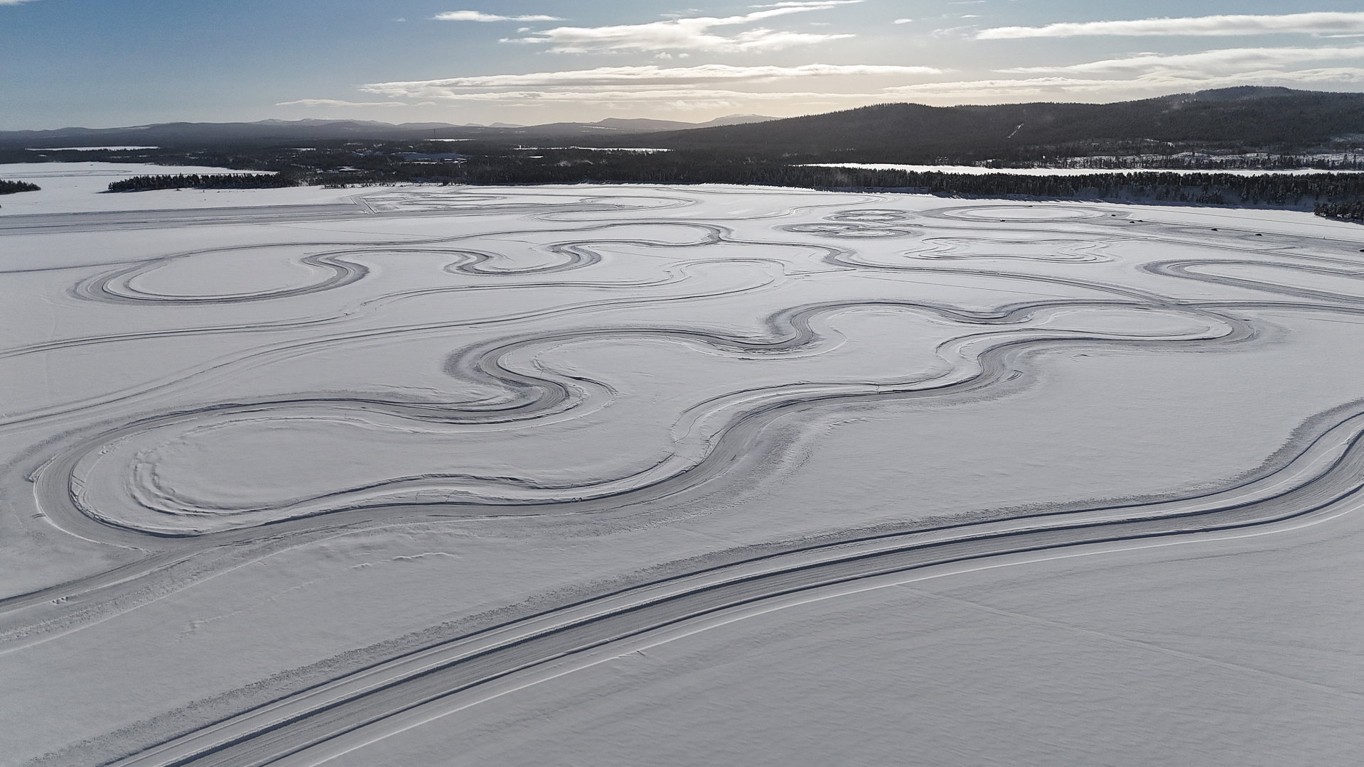 SMALL_P90631146_highRes